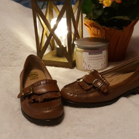 Earth Spirit shoes - Picture 2 of 3